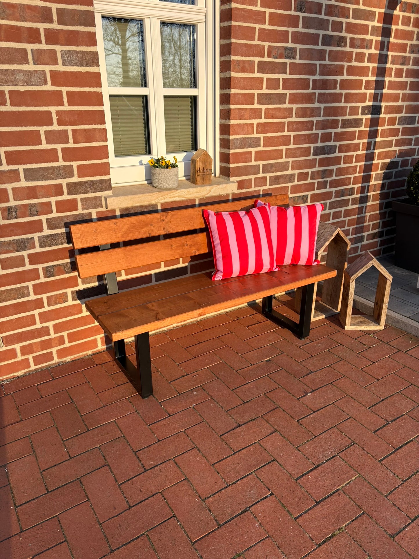 Gartenbank mit Stahlgestell