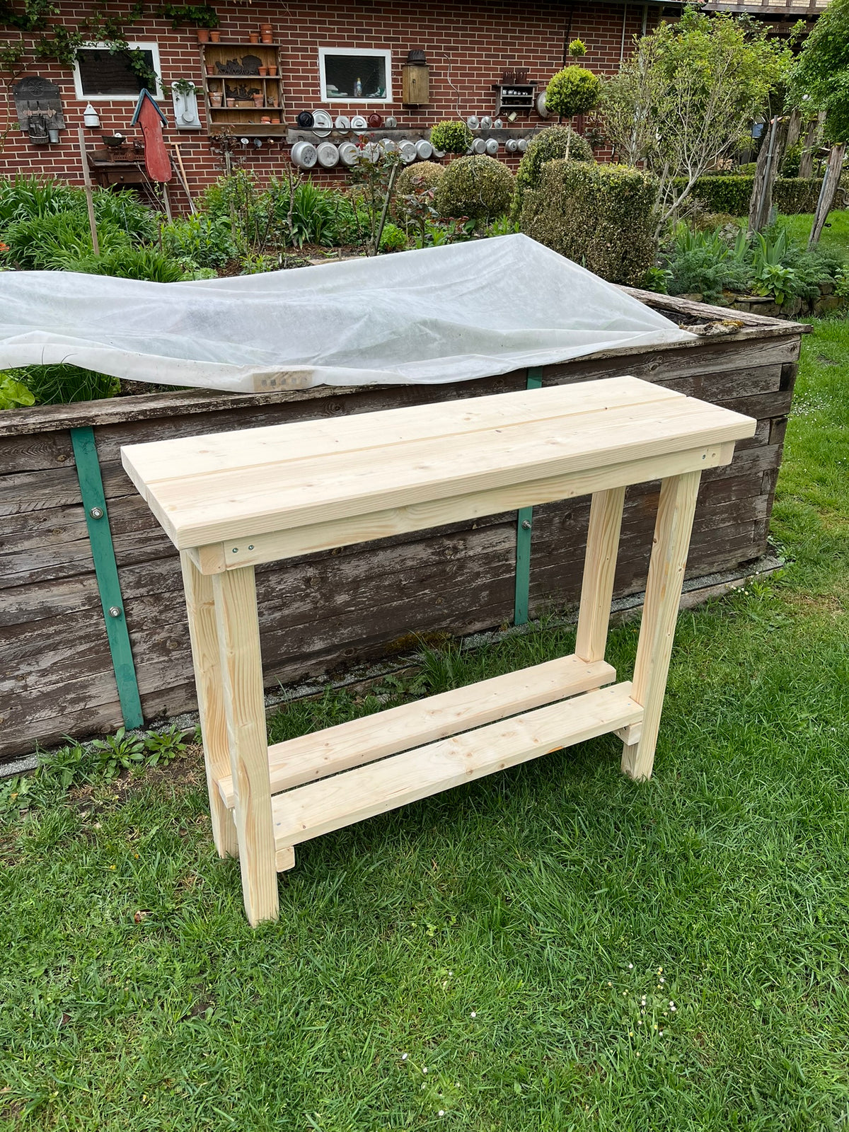 DIY Pflanztisch Stehtisch | Landhausgarten Blumentisch